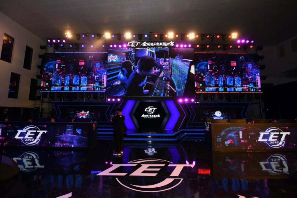 不仅因为她 不仅因为她