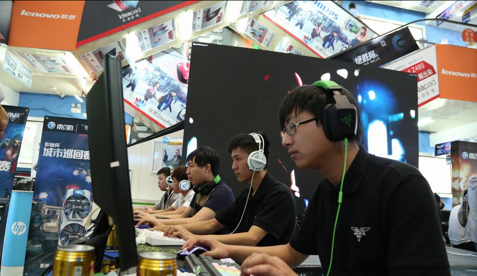 队的表现感 队的表现感