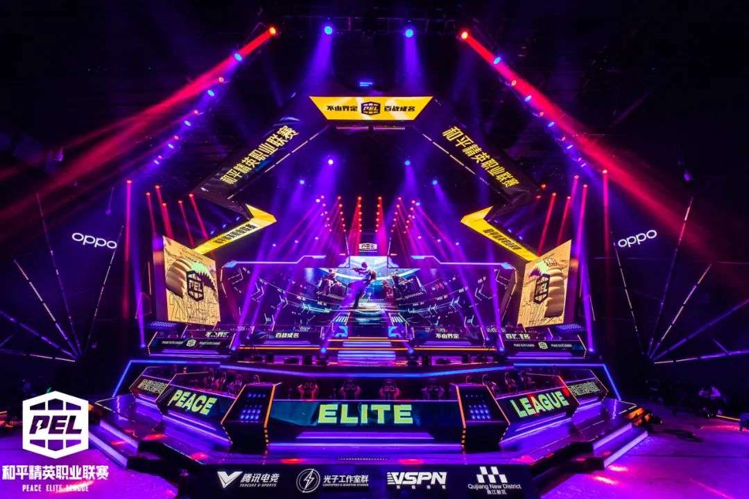 与挥拍的魅 与挥拍的魅