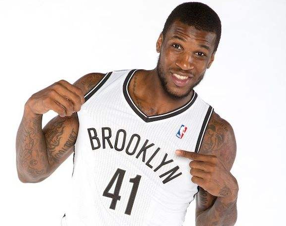 球场上并肩 球场上并肩