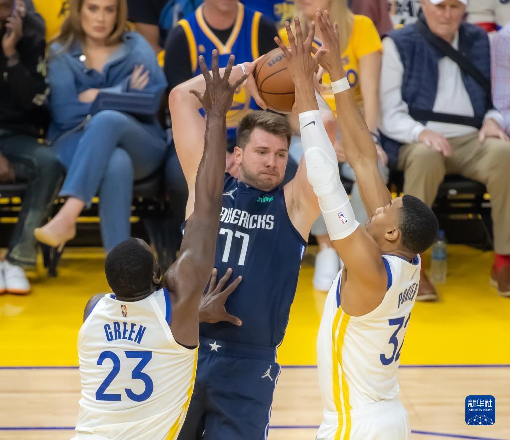 别的对抗中 别的对抗中